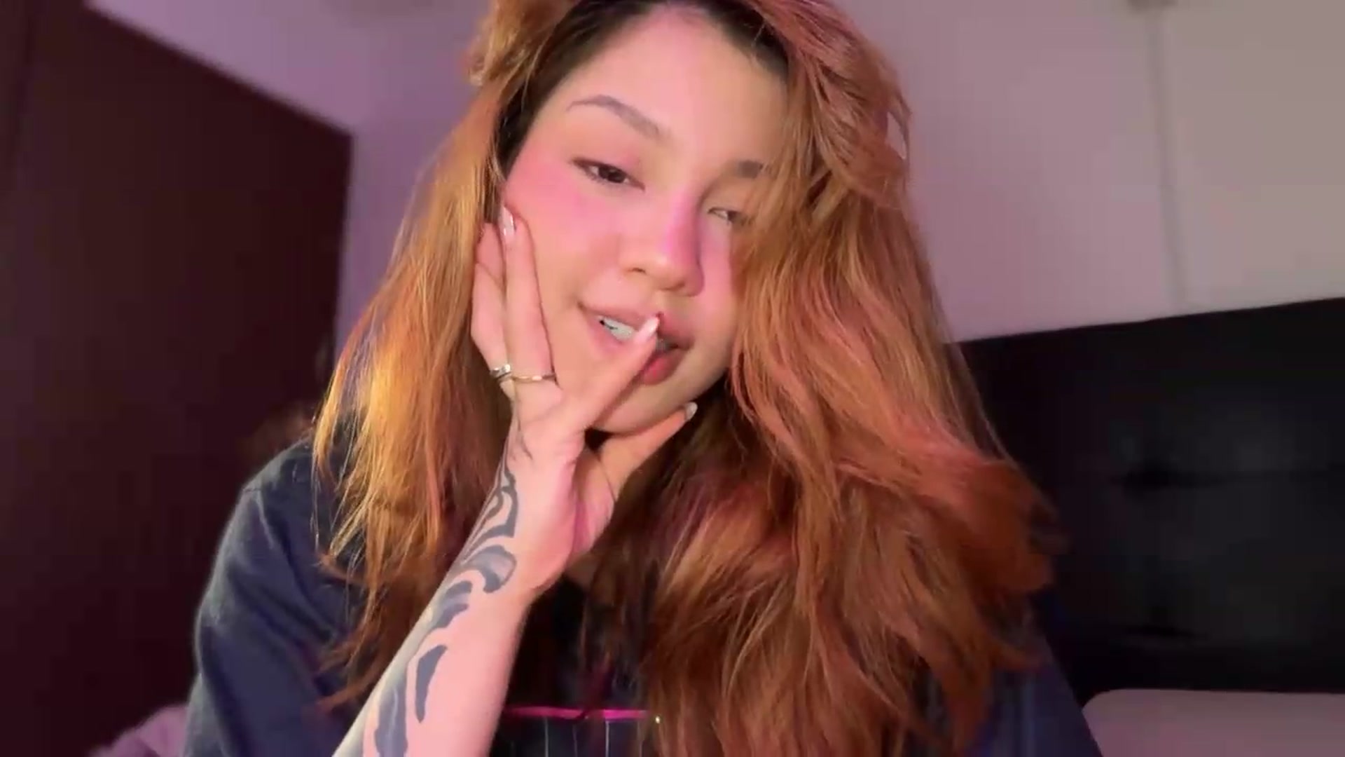 Gallery image thumbnail from SexyLia's myfreecams stream on, 08/18/2026, 24:17 image 15 of 20