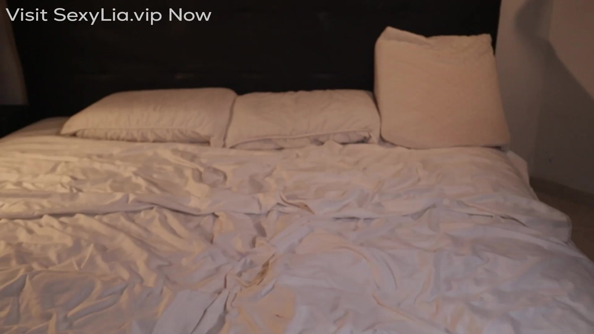Gallery image thumbnail from SexyLia's myfreecams stream on, 08/26/2026, 01:05 image 11 of 20