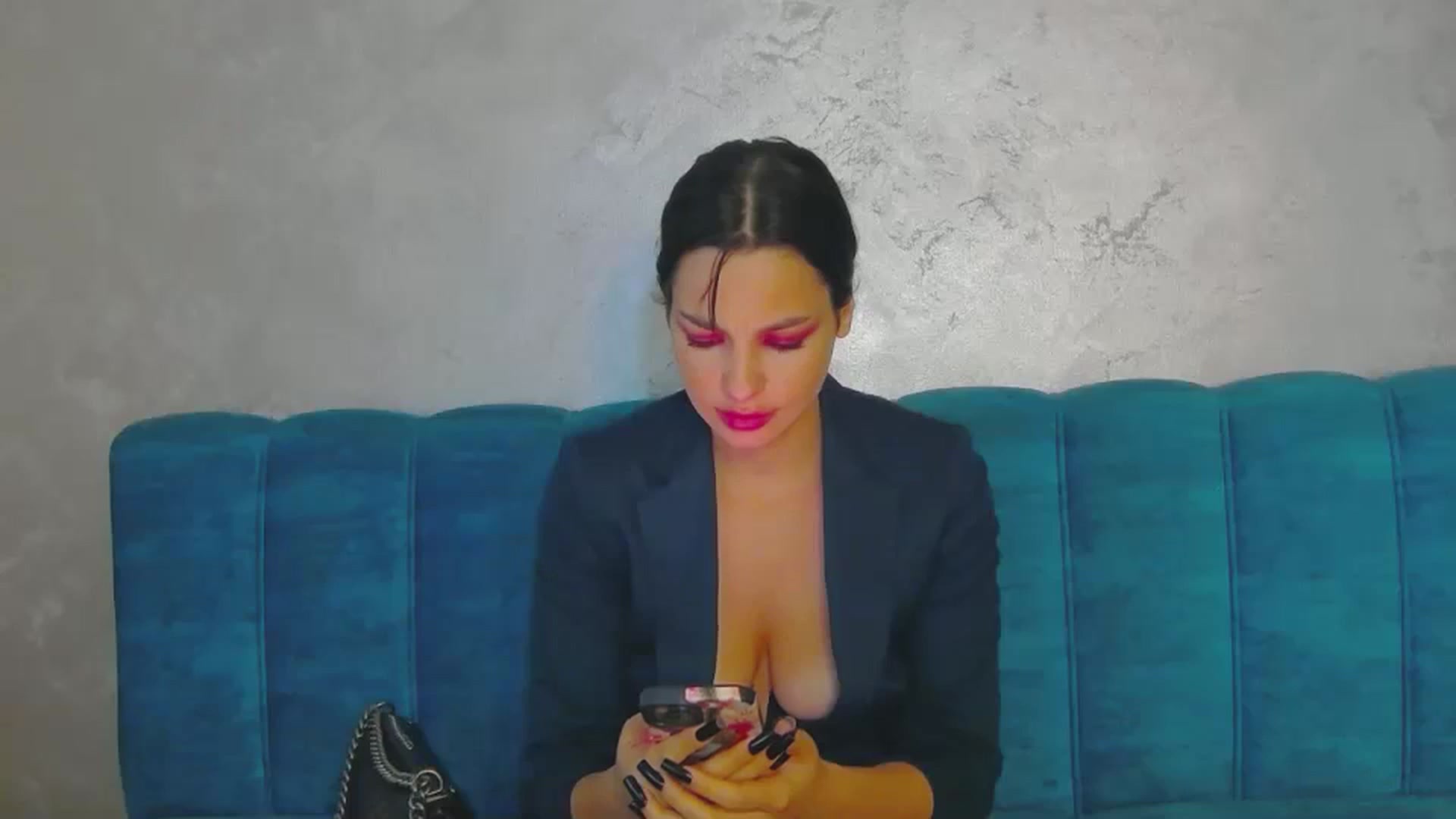 Gallery image thumbnail from SexyLittleMe's myfreecams stream on, 09/15/2024, 20:28 image 20 of 20