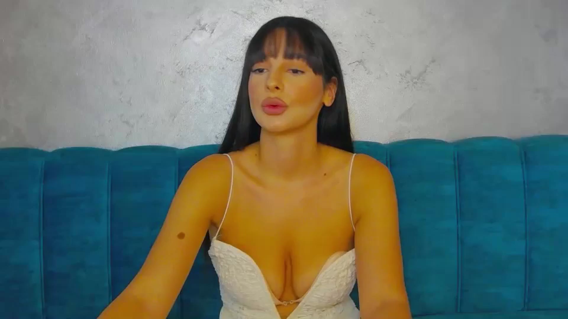Gallery image thumbnail from SexyLittleMe's myfreecams stream on, 09/16/2024, 15:08 image 1 of 20