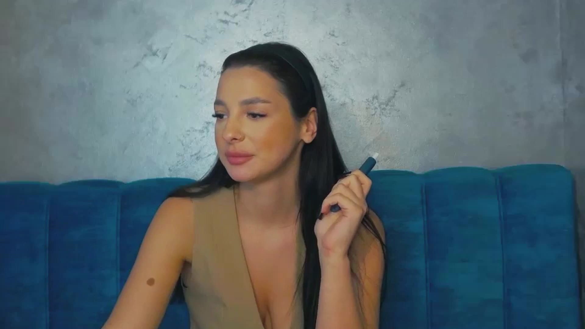 Gallery image thumbnail from SexyLittleMe's myfreecams stream on, 09/24/2024, 18:13 image 16 of 20