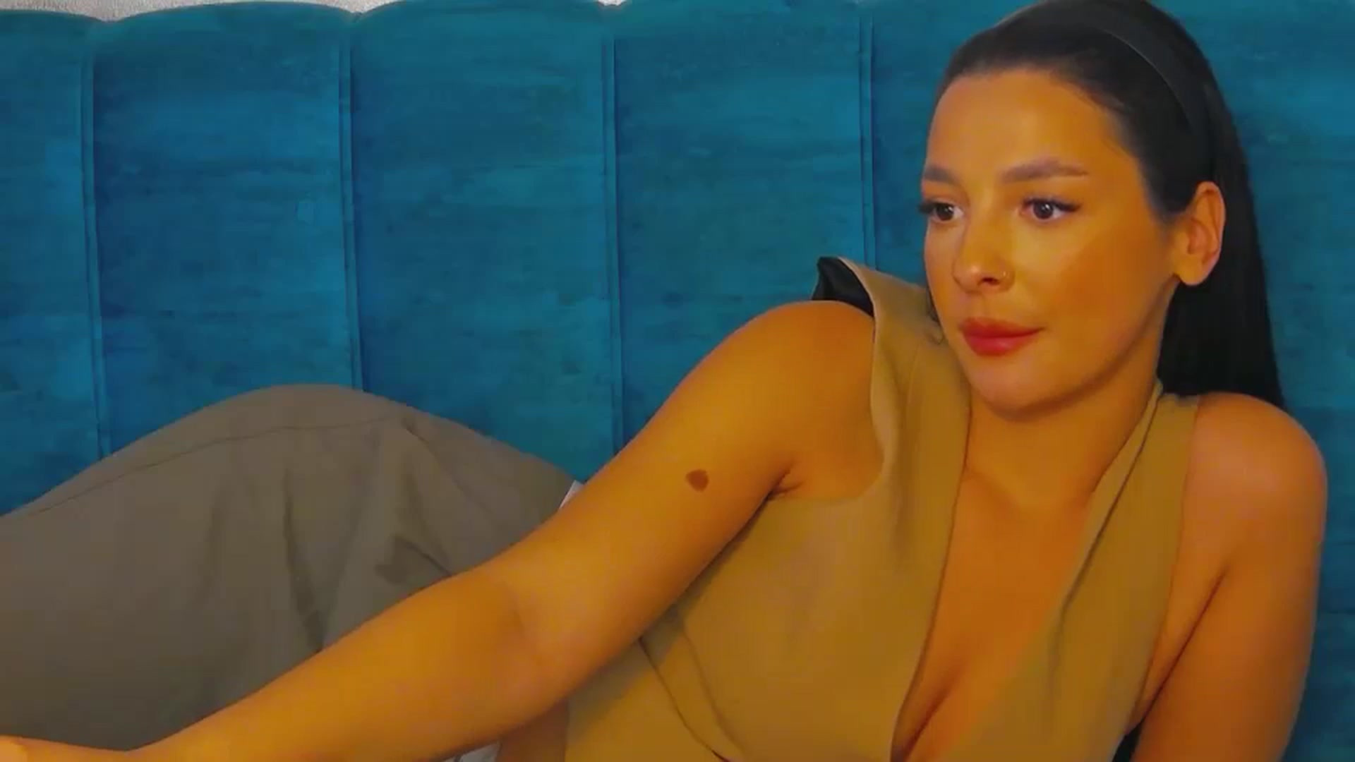Gallery image thumbnail from SexyLittleMe's myfreecams stream on, 09/24/2024, 18:13 image 13 of 20