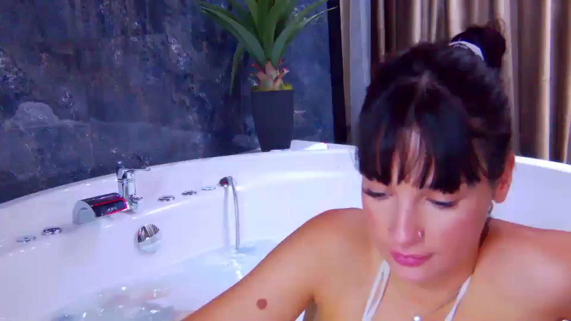 Gallery image thumbnail from SexyLittleMe's myfreecams stream on, 10/01/2024, 16:53 image 14 of 20