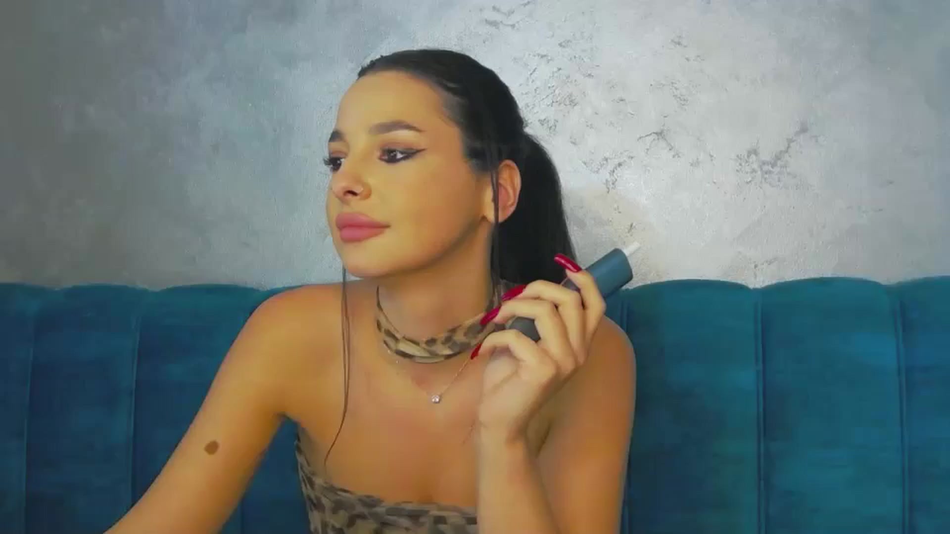 Gallery image thumbnail from SexyLittleMe's myfreecams stream on, 10/08/2024, 19:02 image 7 of 20
