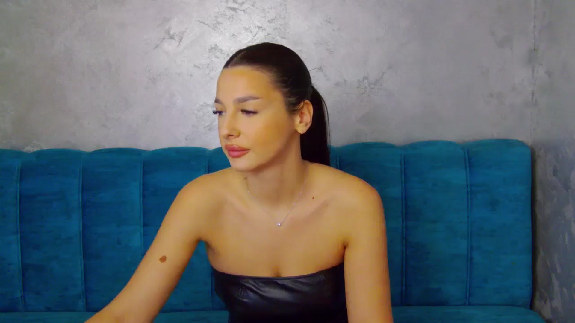 Gallery image thumbnail from SexyLittleMe's myfreecams stream on, 10/25/2024, 14:44 image 3 of 20