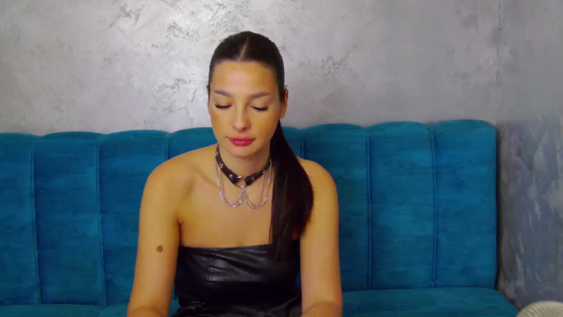 Gallery image thumbnail from SexyLittleMe's myfreecams stream on, 10/25/2024, 18:51 image 15 of 20