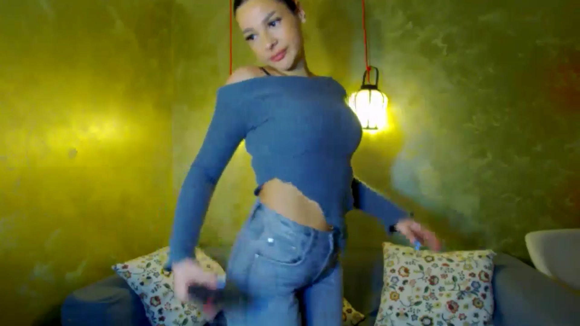 Gallery image thumbnail from SexyLittleMe's myfreecams stream on, 10/29/2024, 19:37 image 19 of 20