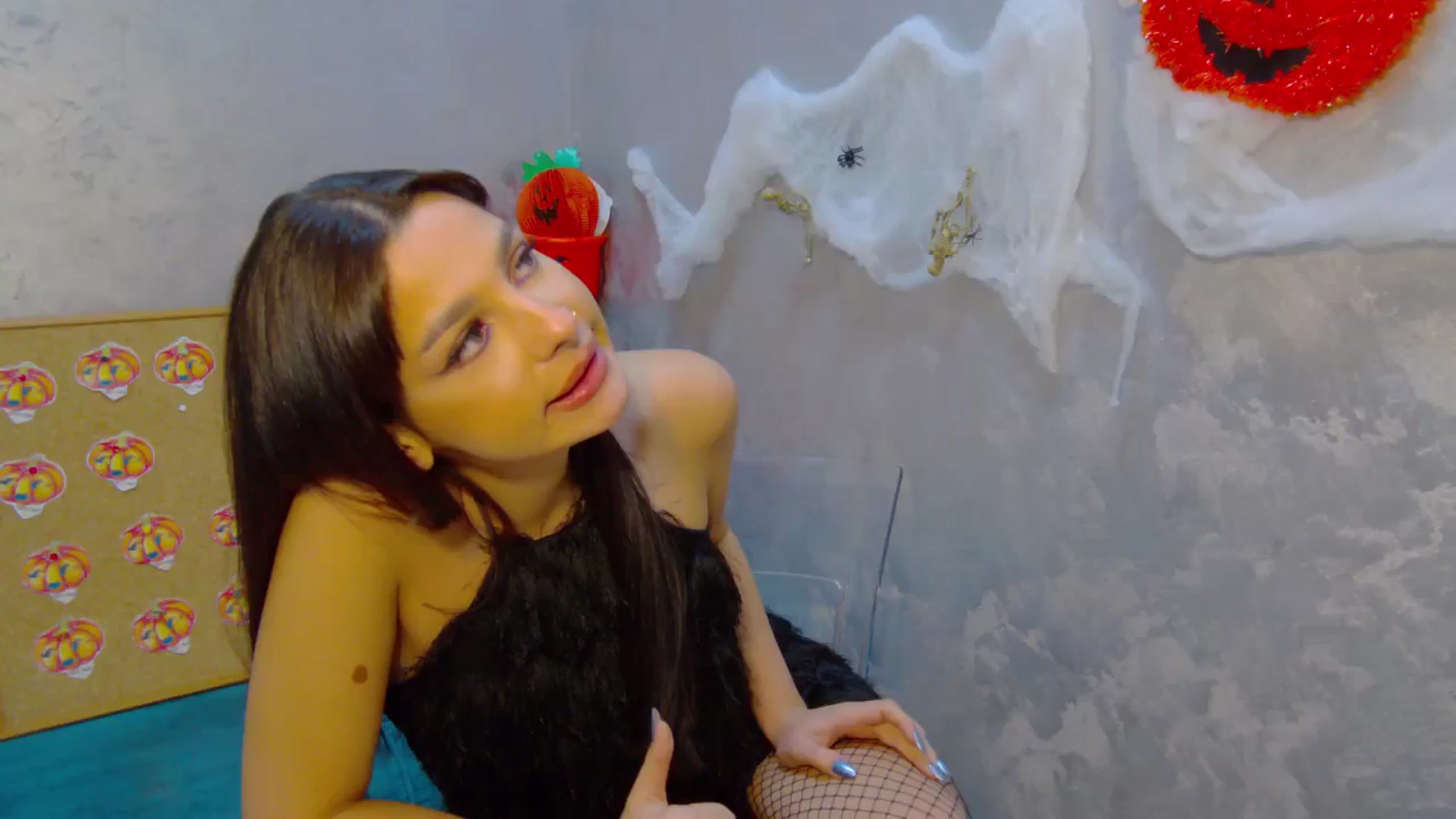 Gallery image thumbnail from SexyLittleMe's myfreecams stream on, 10/30/2024, 18:11 image 7 of 20