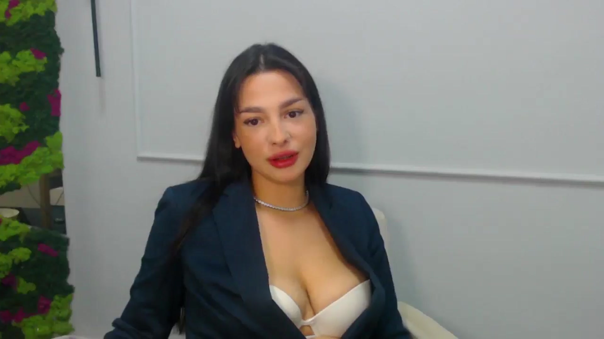 Gallery image thumbnail from SexyLittleMe's myfreecams stream on, 11/10/2024, 16:40 image 5 of 20