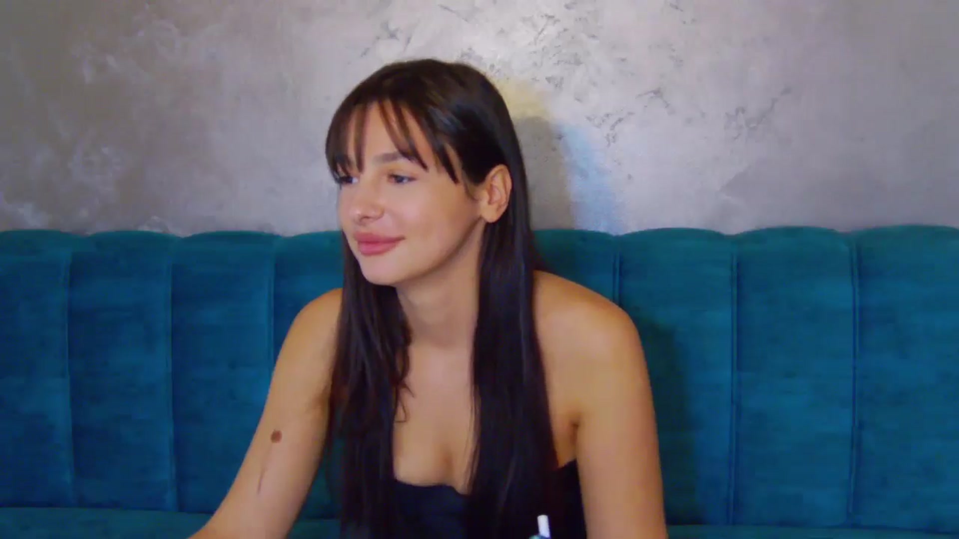 Gallery image thumbnail from SexyLittleMe's myfreecams stream on, 11/17/2024, 16:37 image 8 of 20