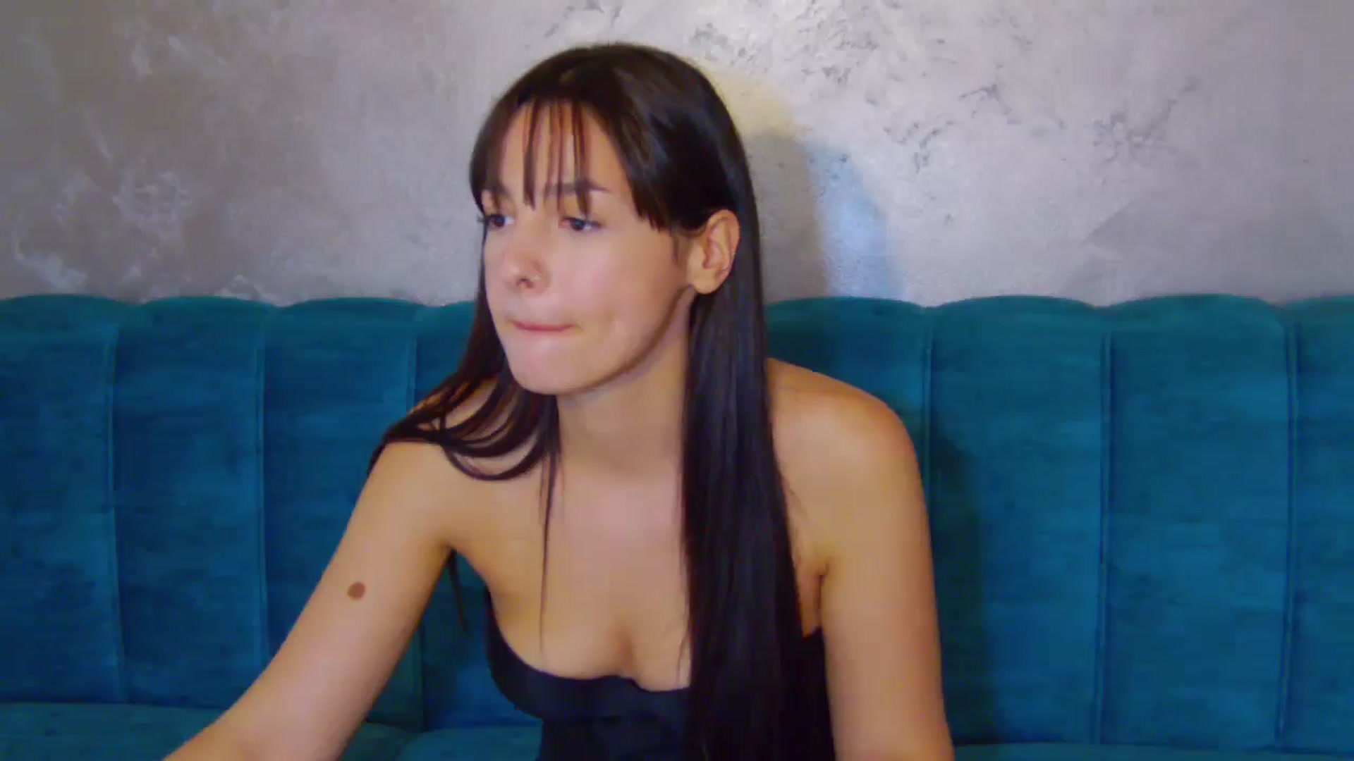 Gallery image thumbnail from SexyLittleMe's myfreecams stream on, 11/17/2024, 17:50 image 7 of 20