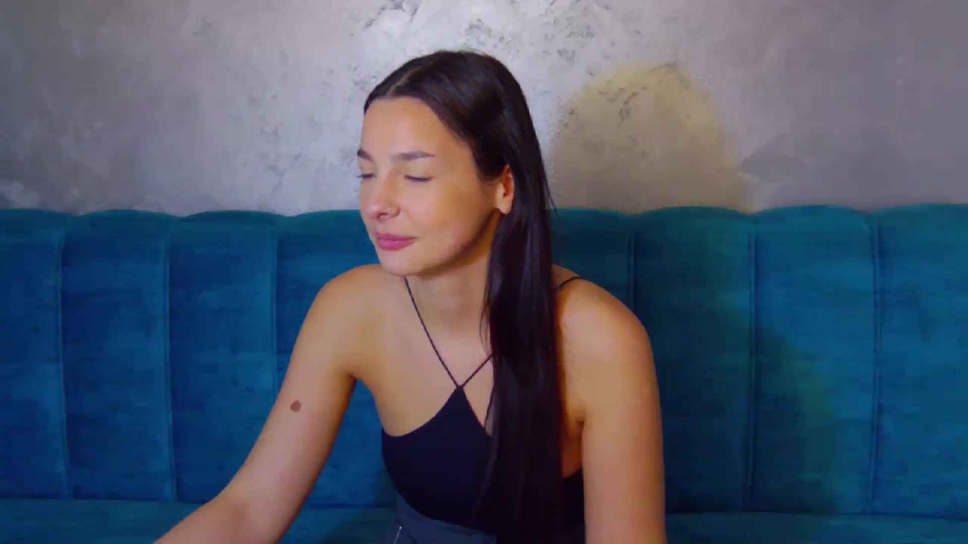 Gallery image thumbnail from SexyLittleMe's myfreecams stream on, 11/19/2024, 19:02 image 18 of 20