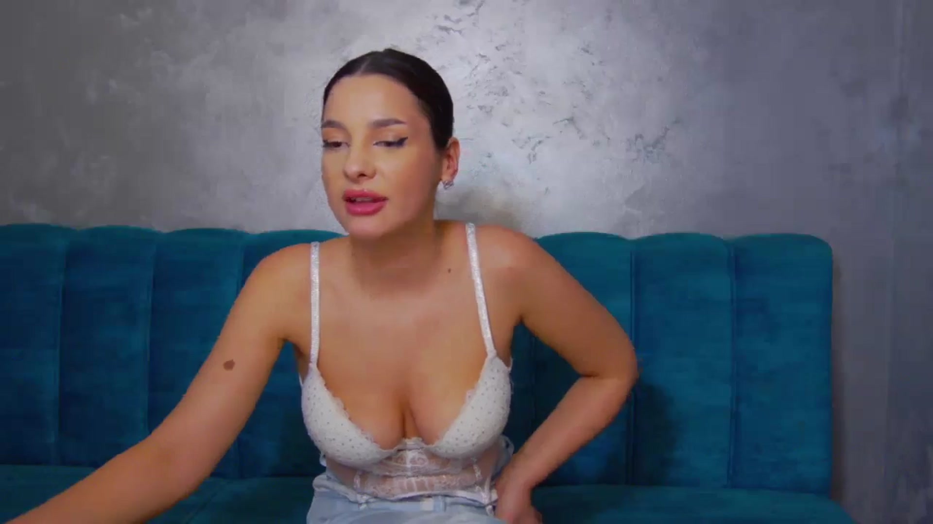 Gallery image thumbnail from SexyLittleMe's myfreecams stream on, 11/27/2024, 20:14 image 13 of 20