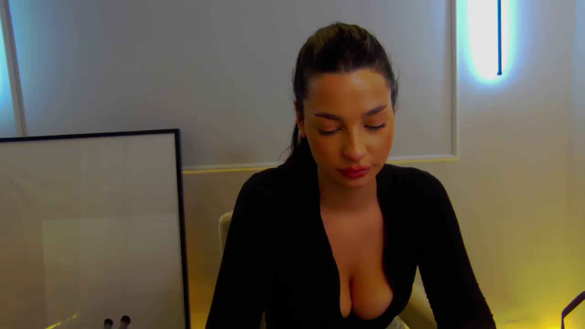 Gallery image thumbnail from SexyLittleMe's myfreecams stream on, 11/28/2024, 19:04 image 3 of 20
