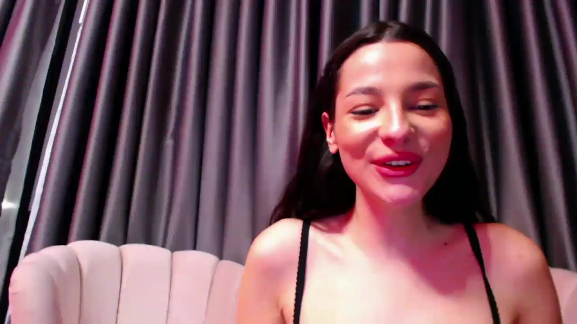 Gallery image thumbnail from SexyLittleMe's myfreecams stream on, 11/29/2024, 17:03 image 17 of 20