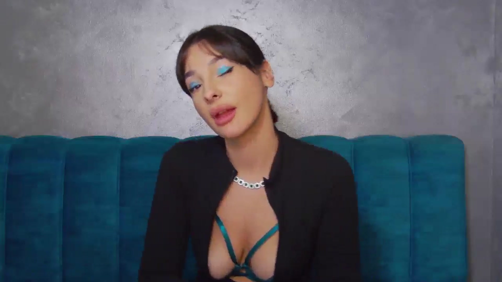 Gallery image thumbnail from SexyLittleMe's myfreecams stream on, 12/03/2024, 20:25 image 13 of 20