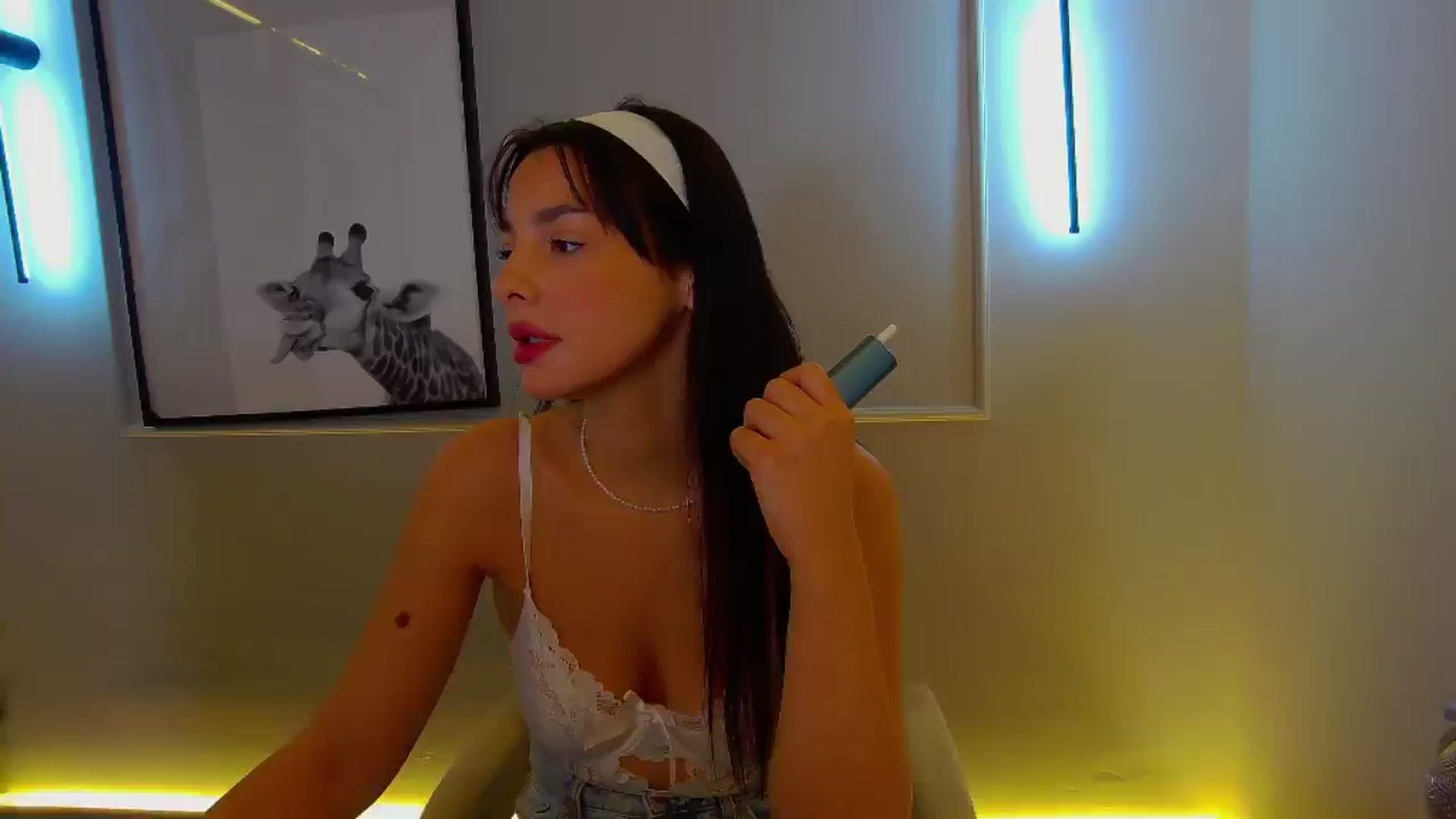 Gallery image thumbnail from SexyLittleMe's myfreecams stream on, 12/04/2024, 16:18 image 7 of 20