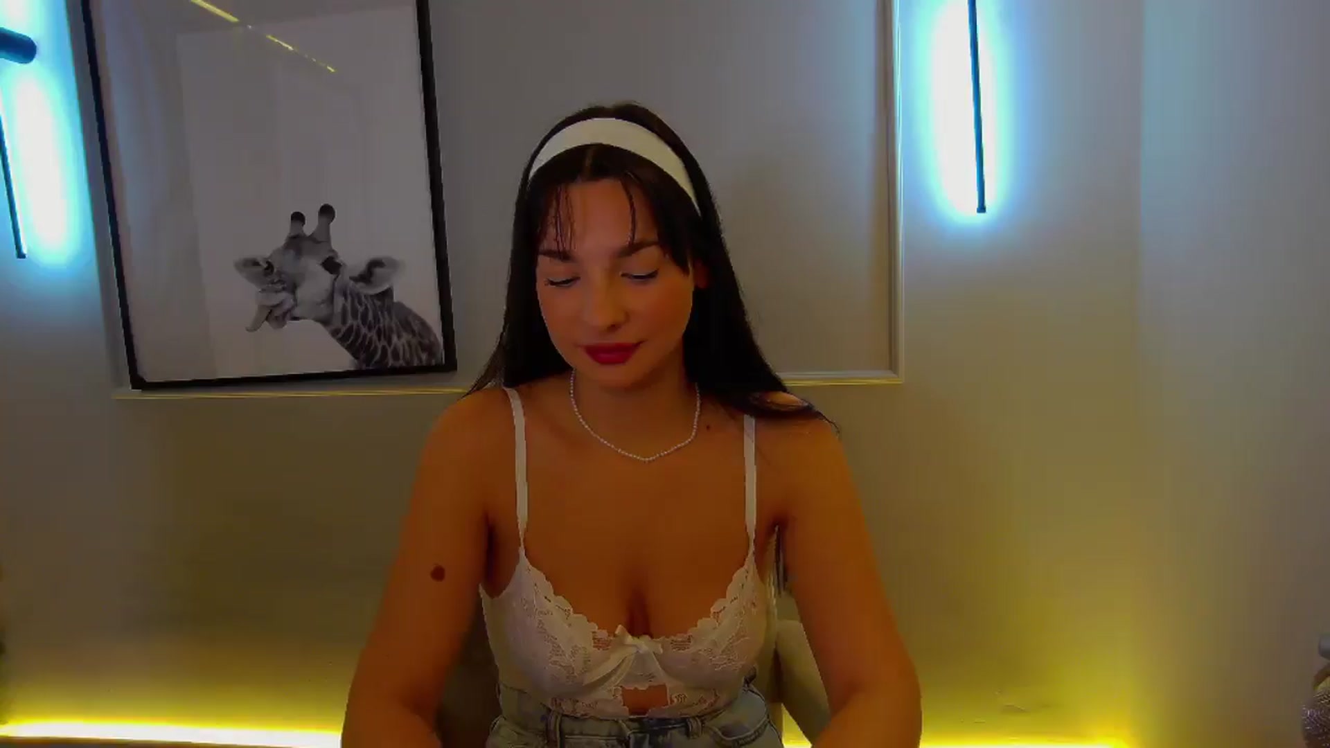 Gallery image thumbnail from SexyLittleMe's myfreecams stream on, 12/04/2024, 16:18 image 9 of 20