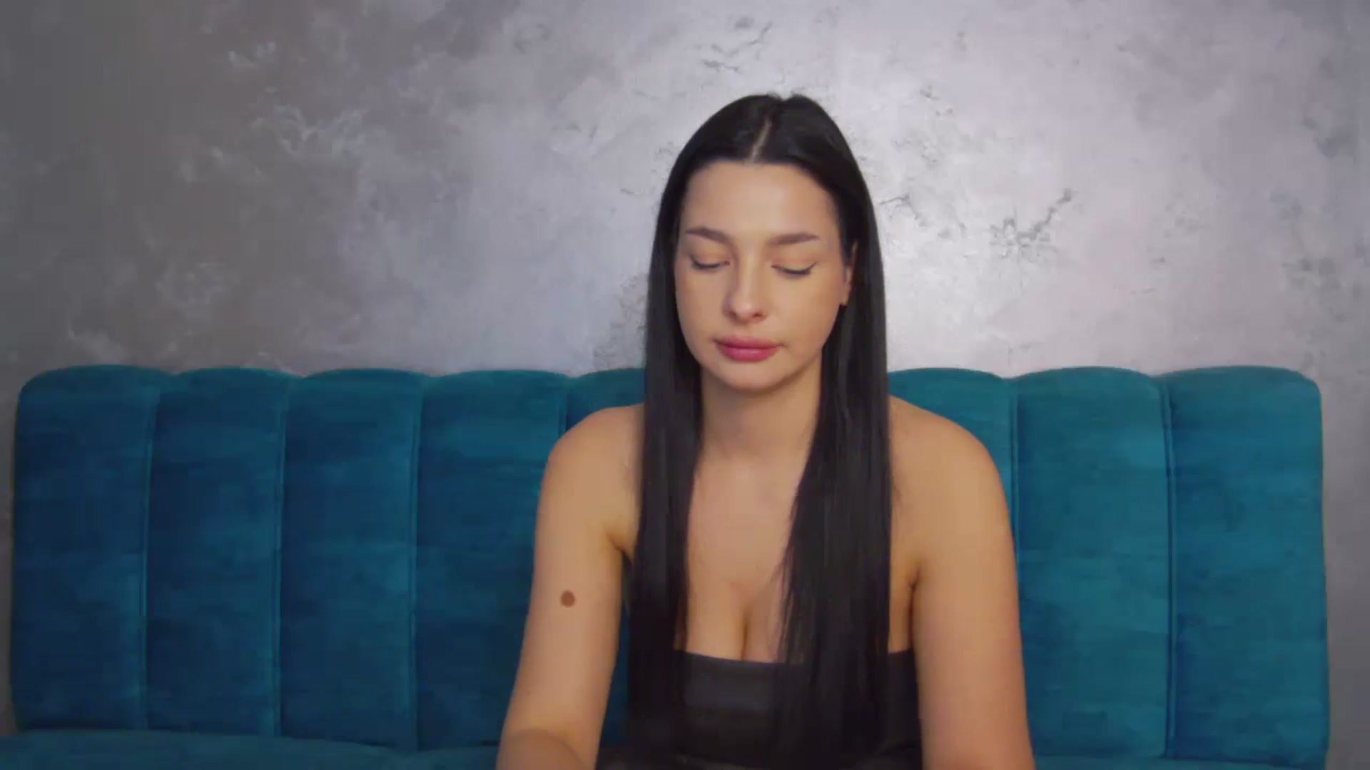 Gallery image thumbnail from SexyLittleMe's myfreecams stream on, 12/06/2024, 16:11 image 17 of 20