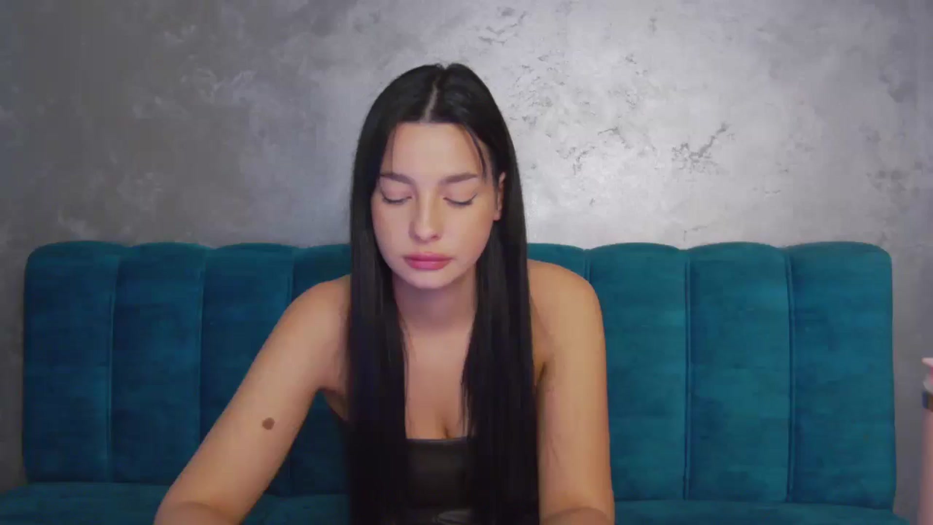 Gallery image thumbnail from SexyLittleMe's myfreecams stream on, 12/06/2024, 16:11 image 3 of 20