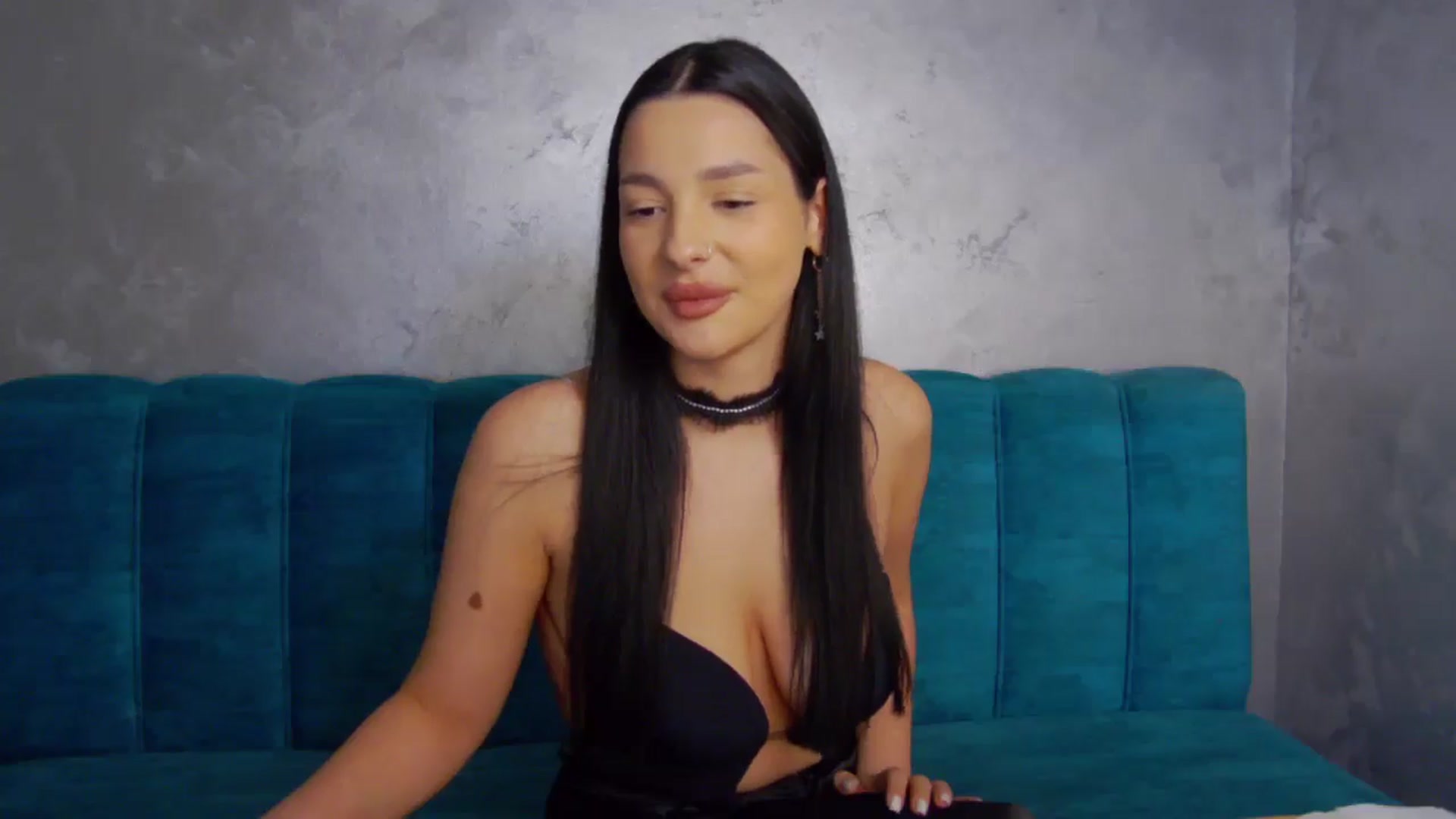 Gallery image thumbnail from SexyLittleMe's myfreecams stream on, 12/11/2024, 18:19 image 4 of 20