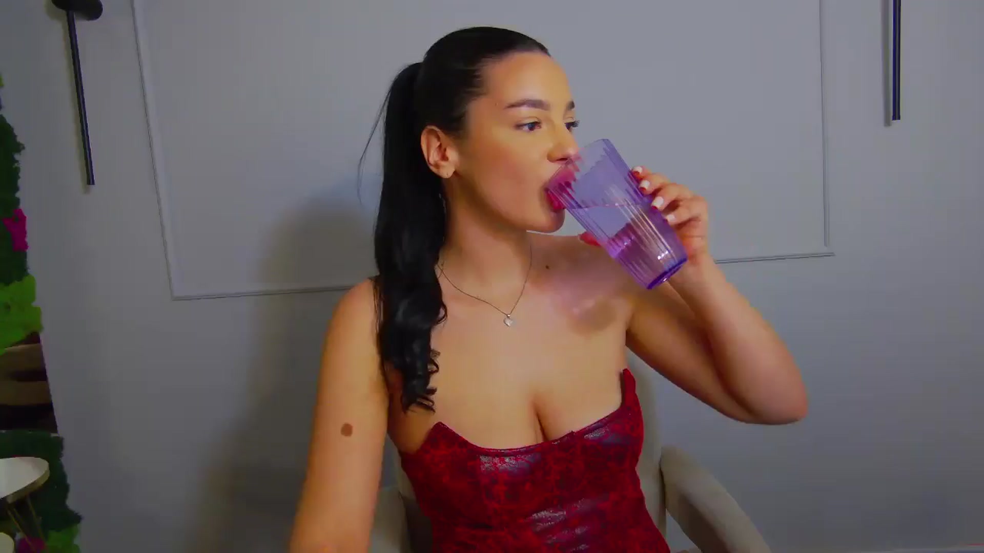 Gallery image thumbnail from SexyLittleMe's myfreecams stream on, 12/16/2024, 17:28 image 1 of 20