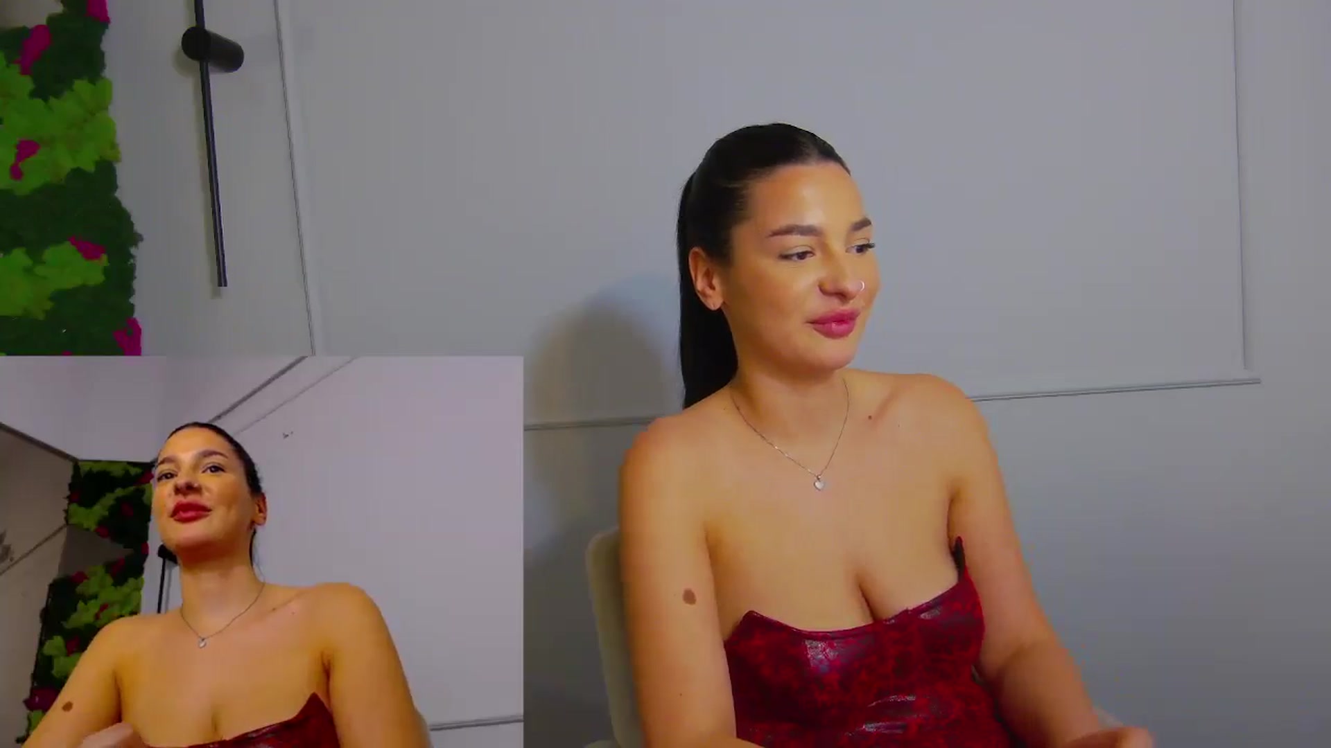 Gallery image thumbnail from SexyLittleMe's myfreecams stream on, 12/16/2024, 18:33 image 18 of 20