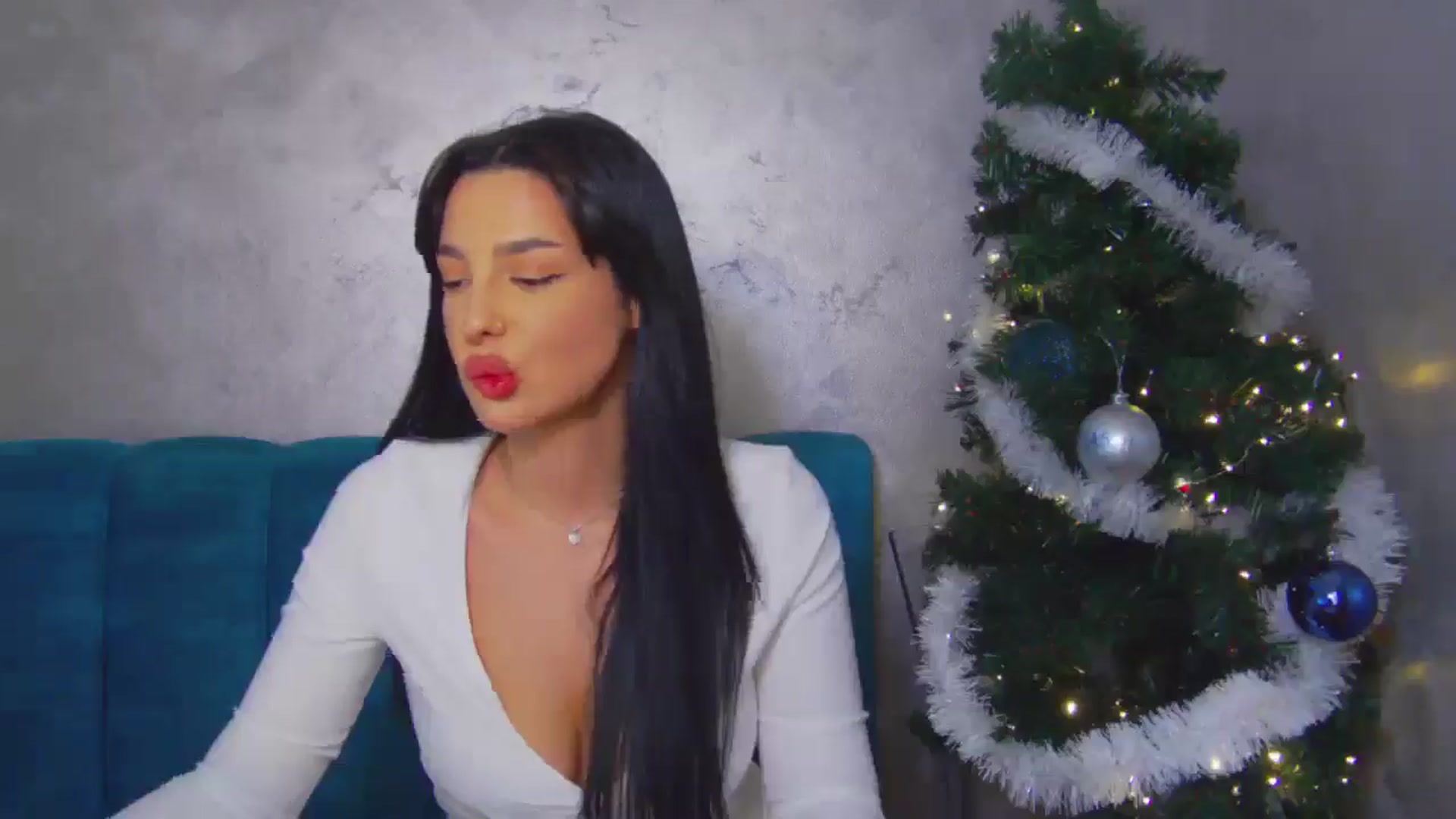 Gallery image thumbnail from SexyLittleMe's myfreecams stream on, 12/17/2024, 17:37 image 7 of 20