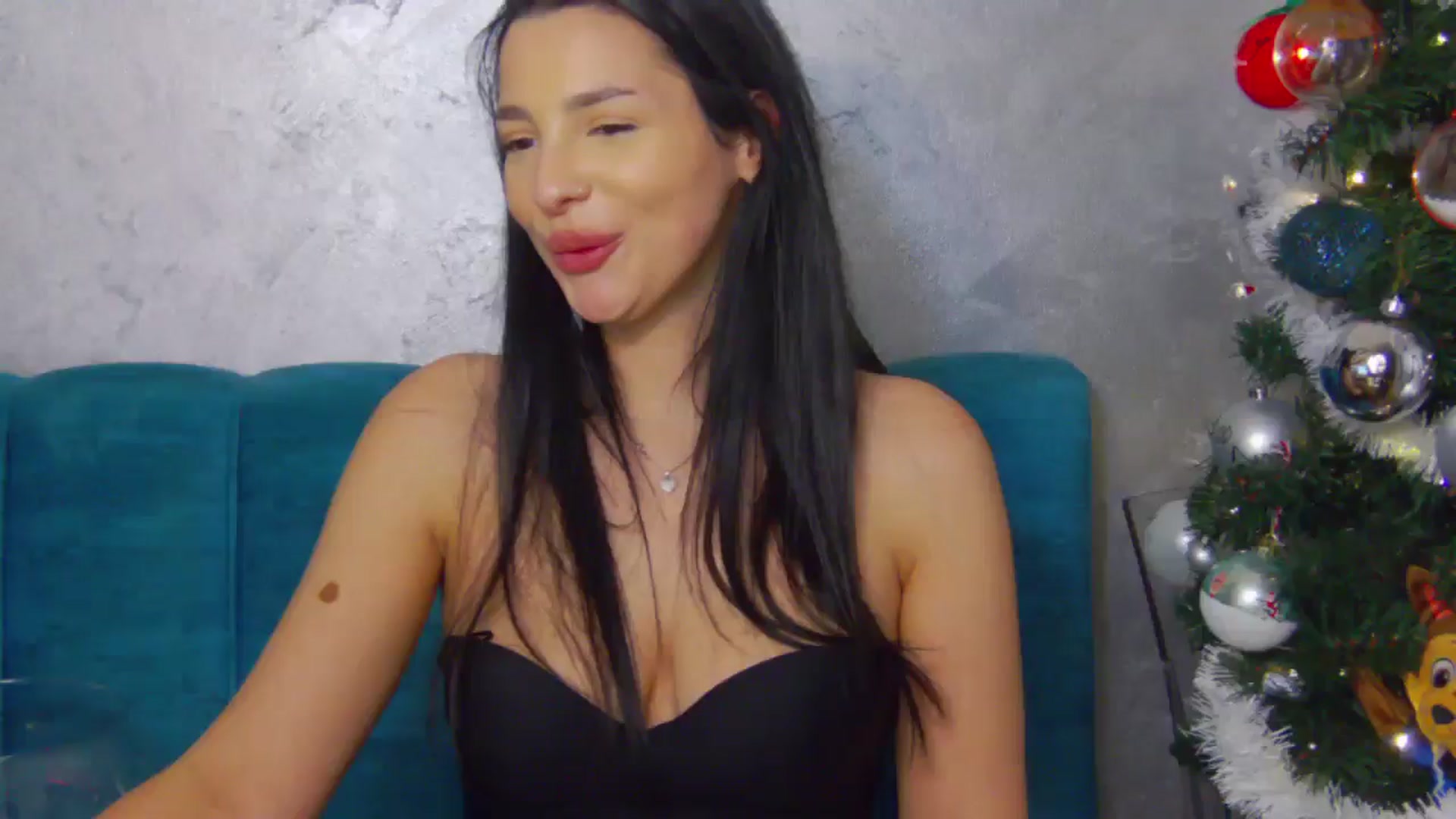 Gallery image thumbnail from SexyLittleMe's myfreecams stream on, 12/18/2024, 20:27 image 10 of 20