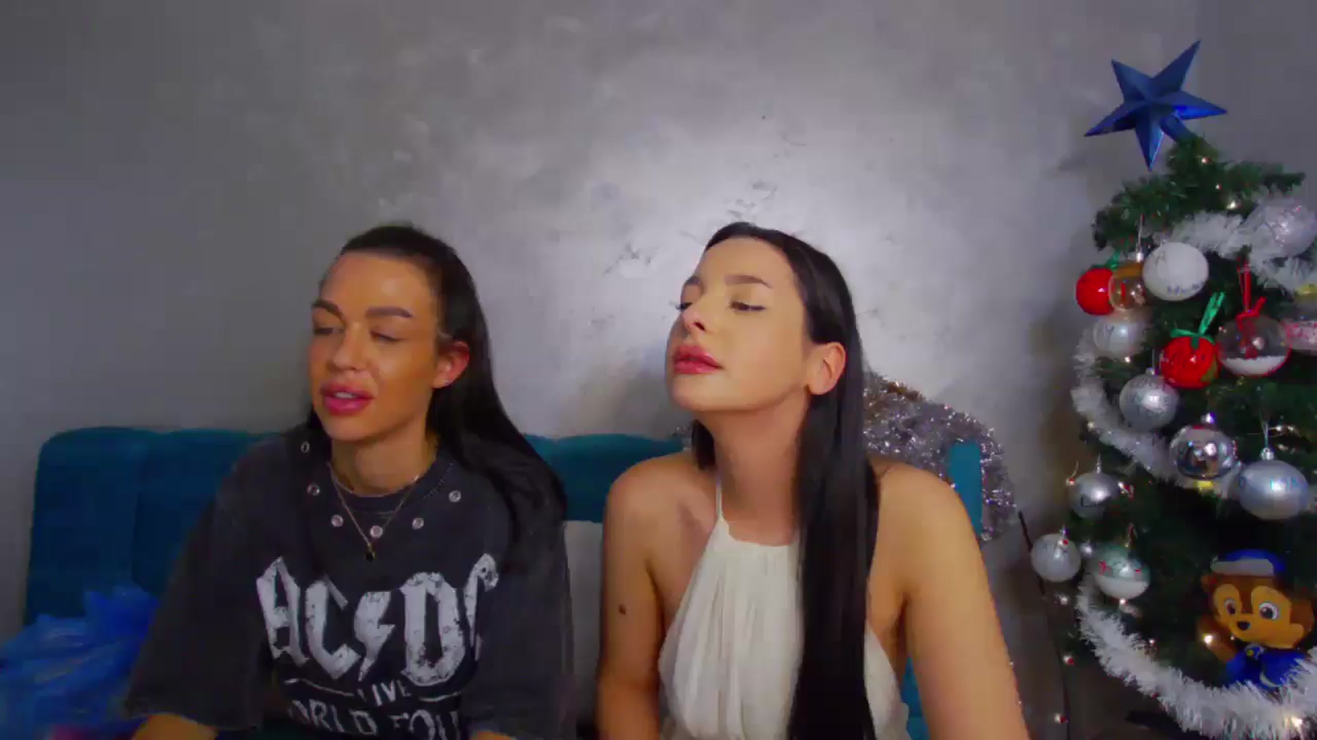 Gallery image thumbnail from SexyLittleMe's myfreecams stream on, 12/19/2024, 15:54 image 13 of 20