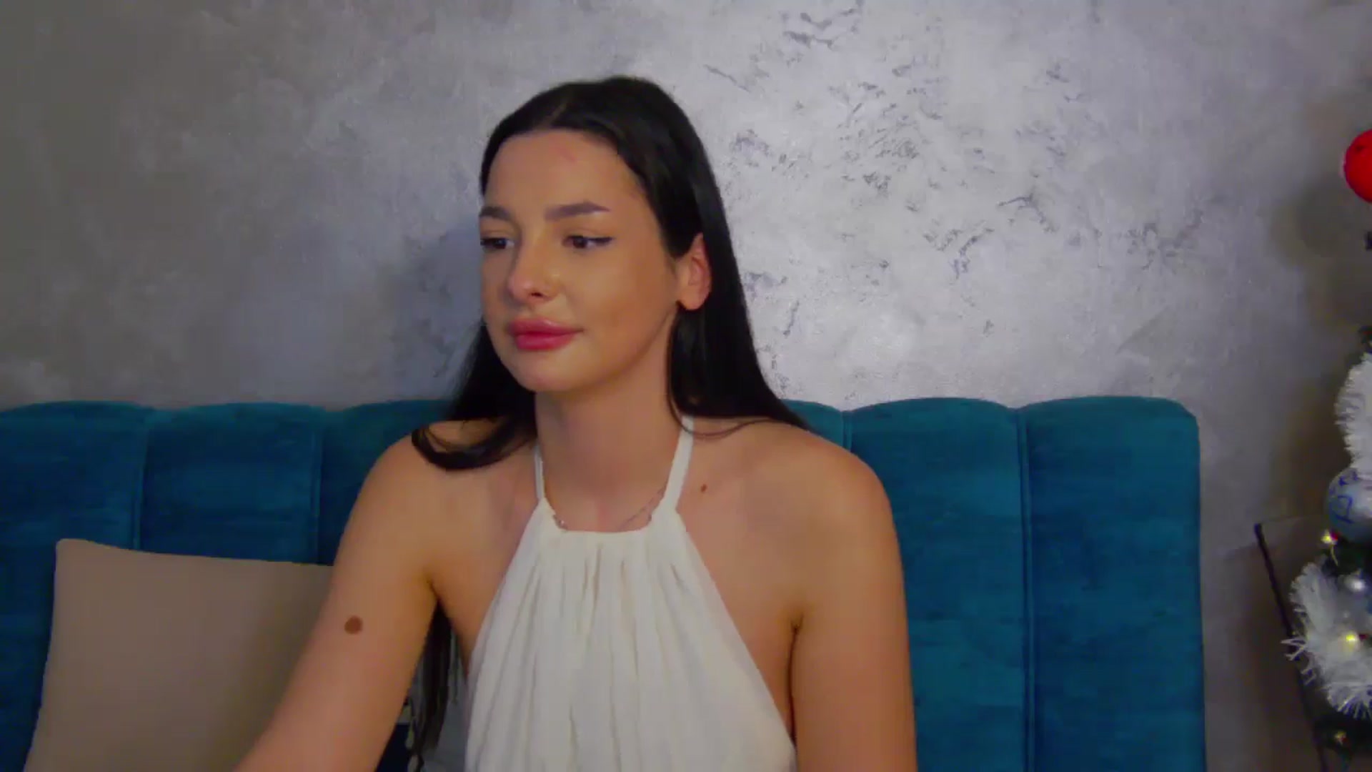 Gallery image thumbnail from SexyLittleMe's myfreecams stream on, 12/19/2024, 16:27 image 6 of 20