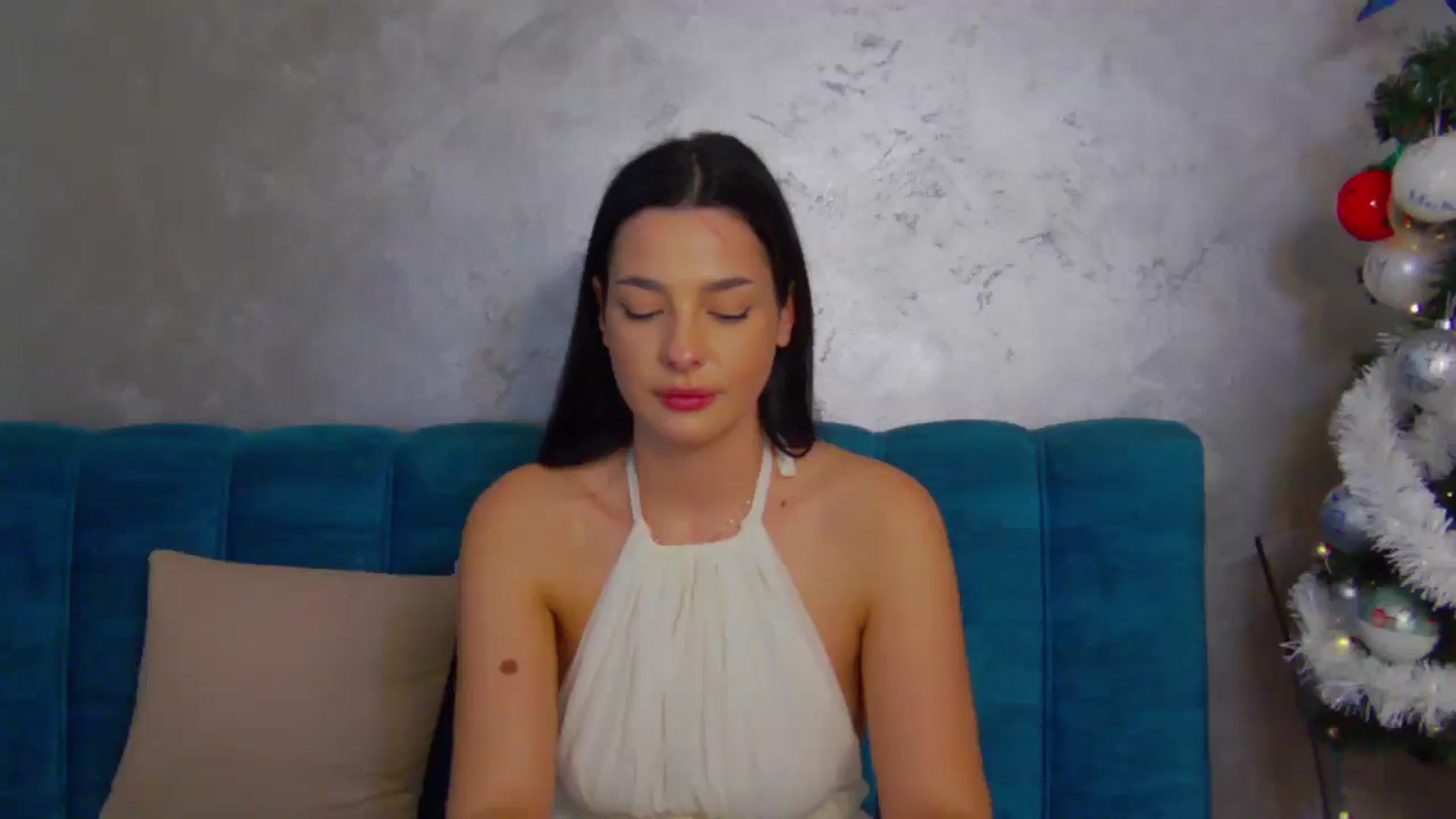 Gallery image thumbnail from SexyLittleMe's myfreecams stream on, 12/19/2024, 16:27 image 3 of 20