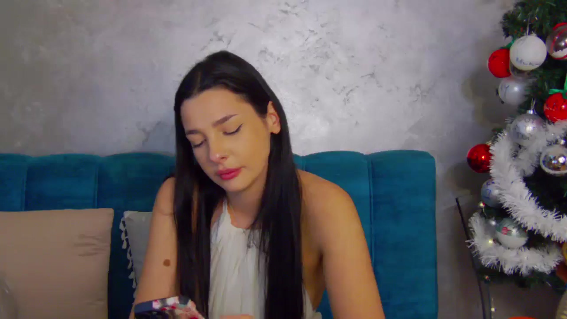 Gallery image thumbnail from SexyLittleMe's myfreecams stream on, 12/19/2024, 19:01 image 6 of 20