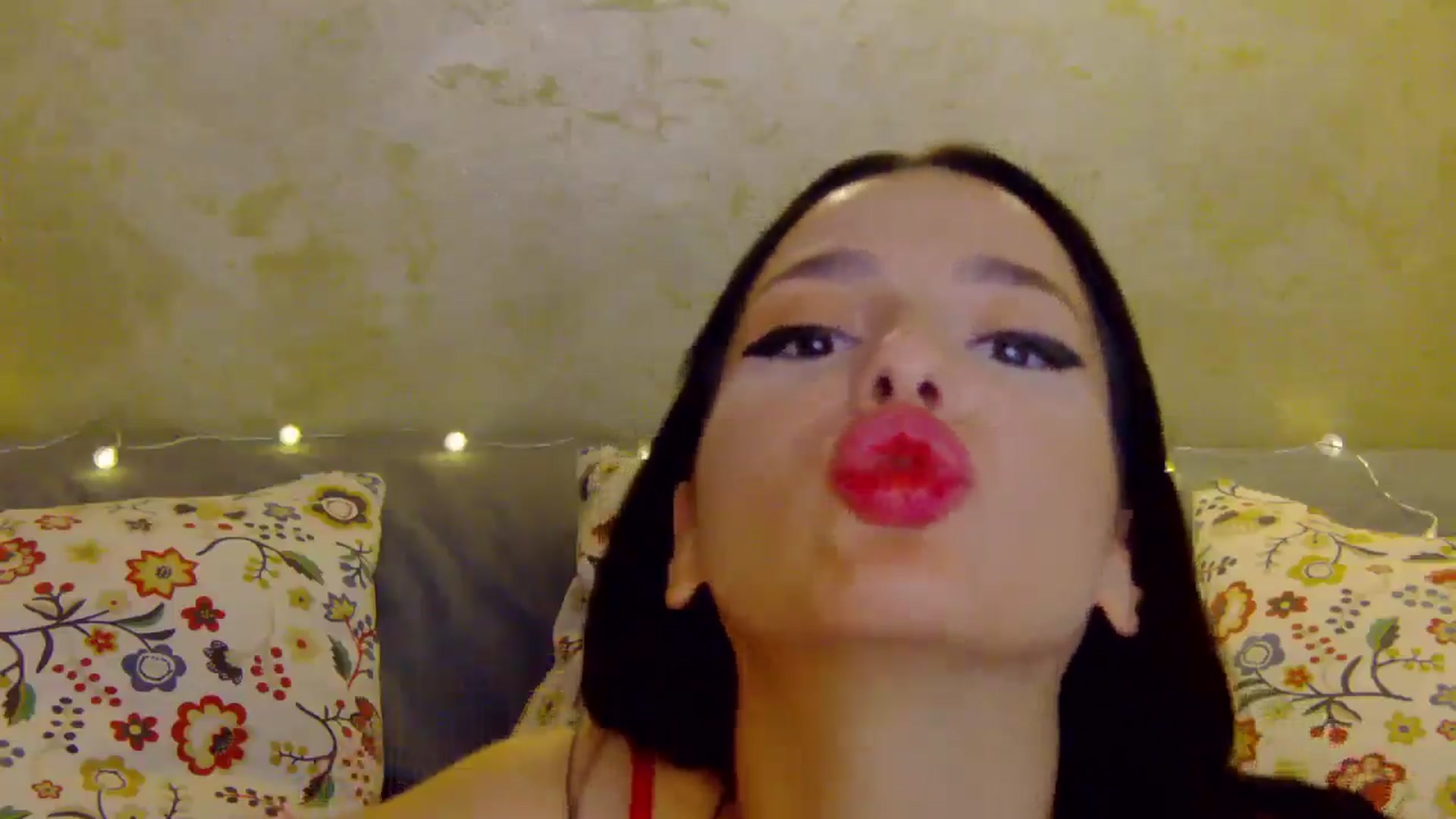 Gallery image thumbnail from SexyLittleMe's myfreecams stream on, 12/22/2024, 16:09 image 14 of 20