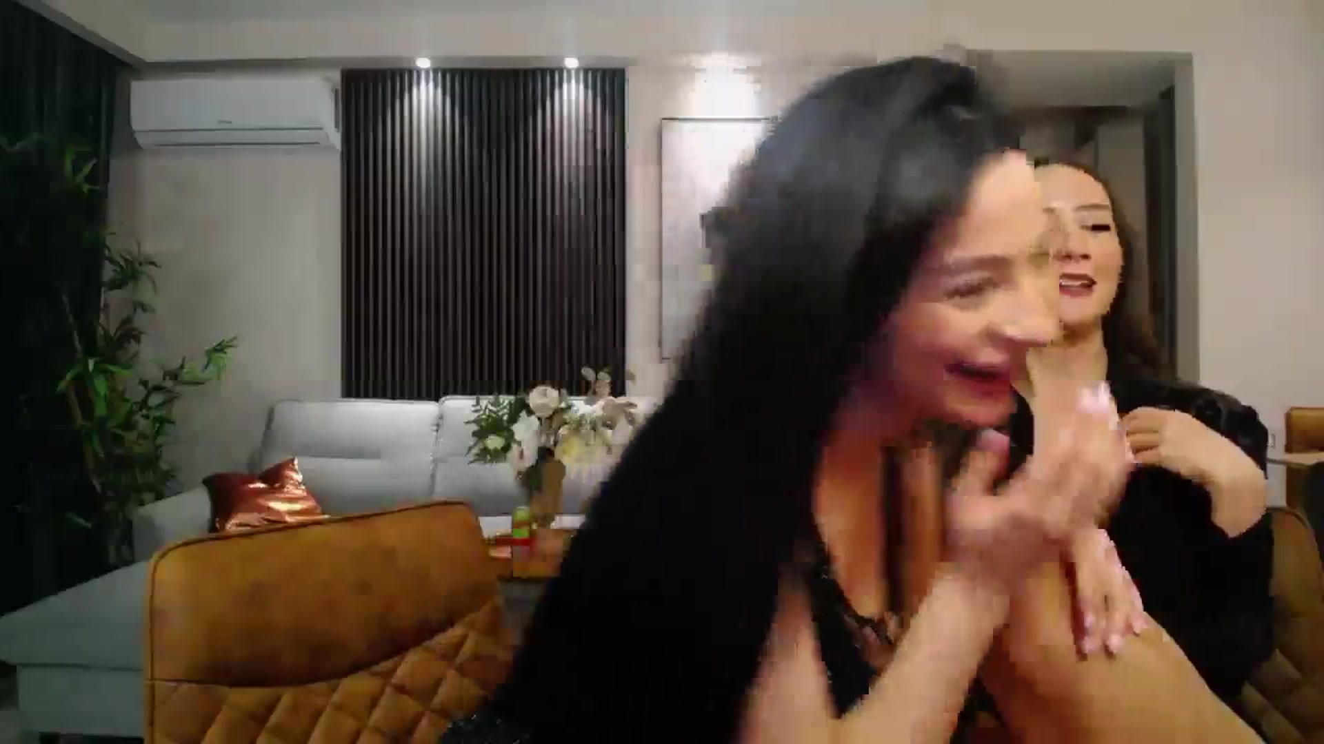Gallery image thumbnail from SexyLittleMe's myfreecams stream on, 12/29/2024, 15:58 image 10 of 20
