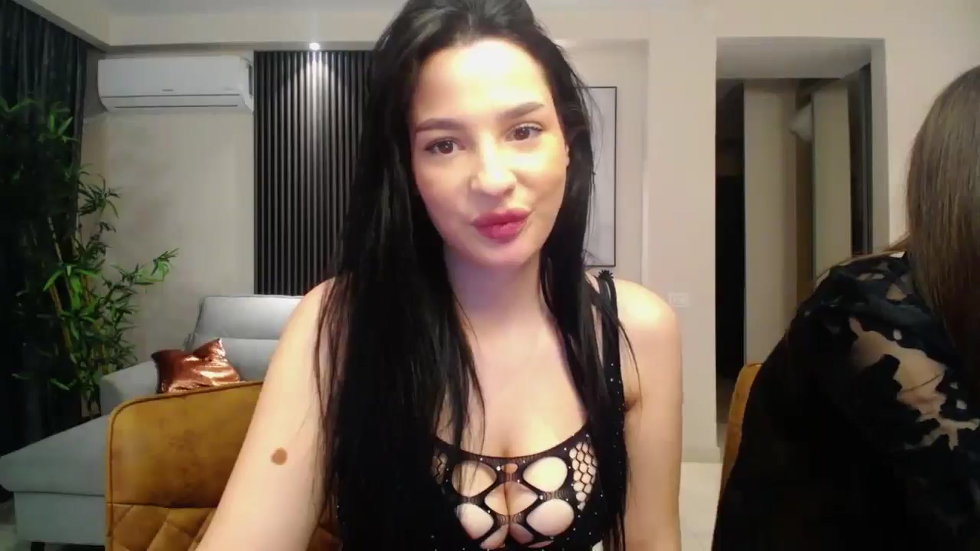 Gallery image thumbnail from SexyLittleMe's myfreecams stream on, 12/29/2024, 15:58 image 11 of 20