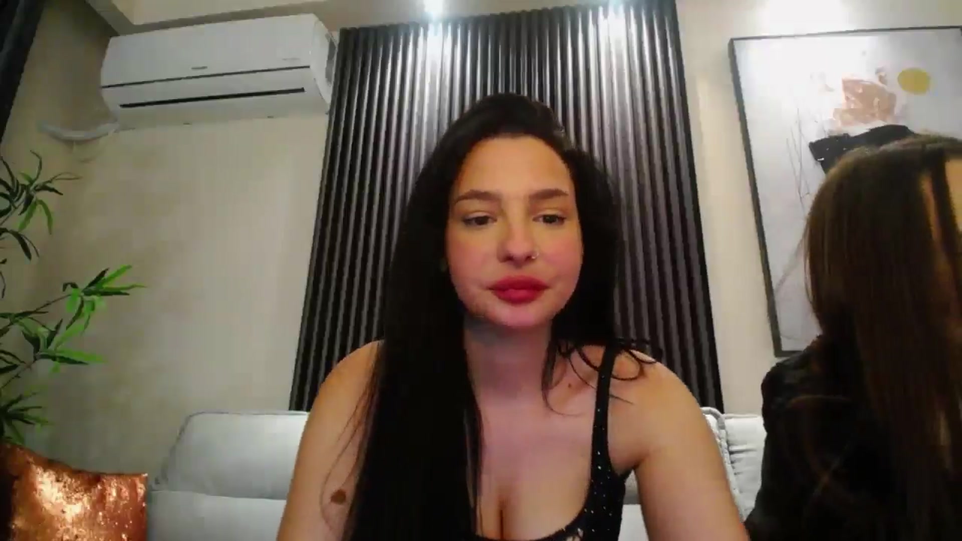 Gallery image thumbnail from SexyLittleMe's myfreecams stream on, 12/29/2024, 20:33 image 2 of 20