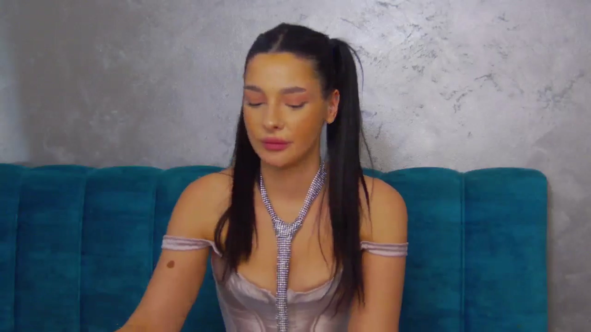 Gallery image thumbnail from SexyLittleMe's myfreecams stream on, 12/30/2024, 19:57 image 19 of 20