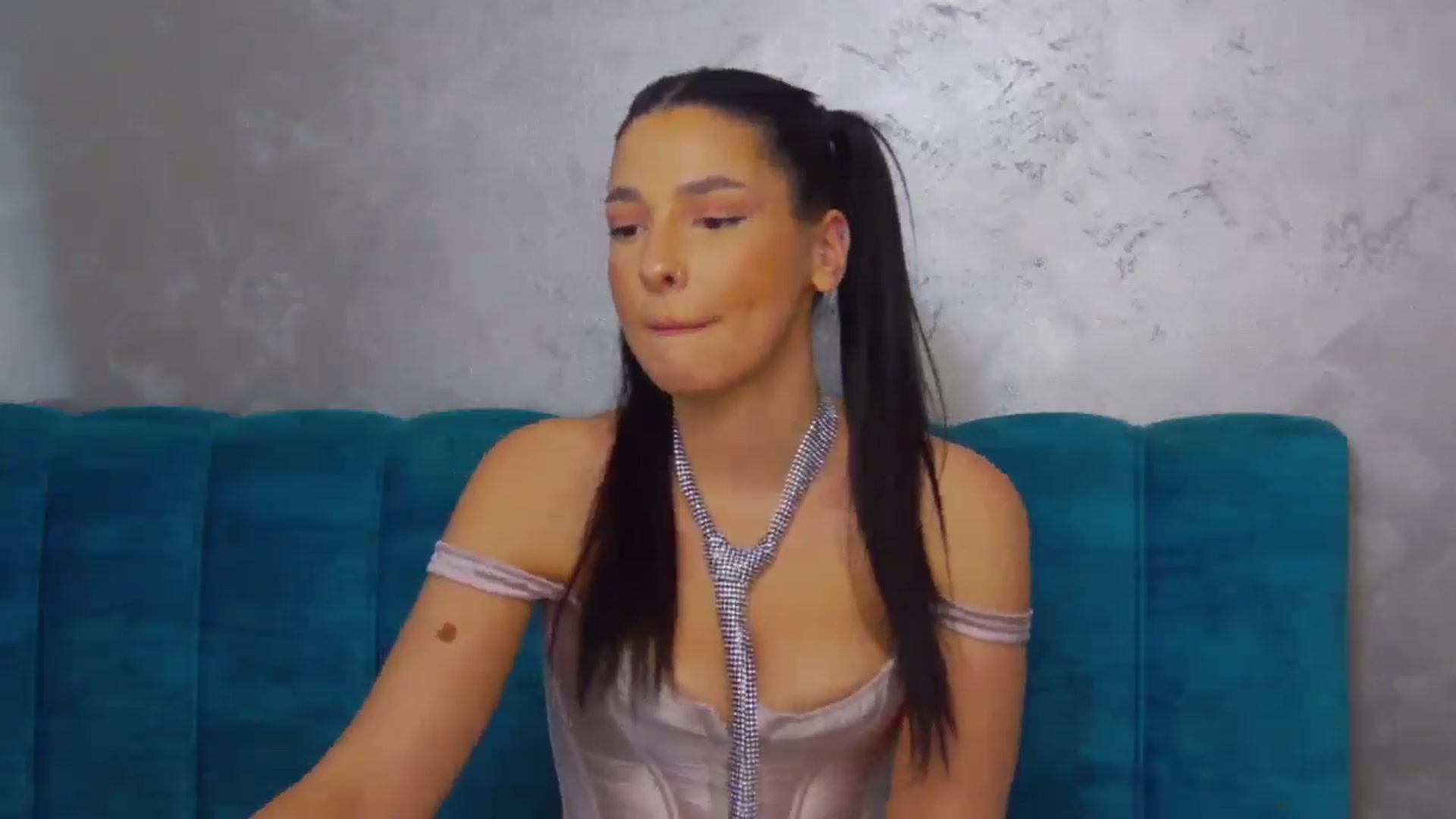 Gallery image thumbnail from SexyLittleMe's myfreecams stream on, 12/30/2024, 19:57 image 17 of 20