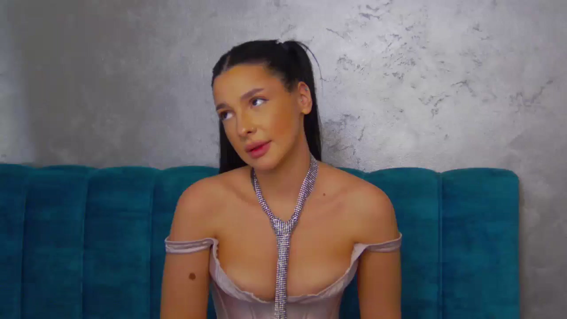 Gallery image thumbnail from SexyLittleMe's myfreecams stream on, 12/30/2024, 19:57 image 1 of 20