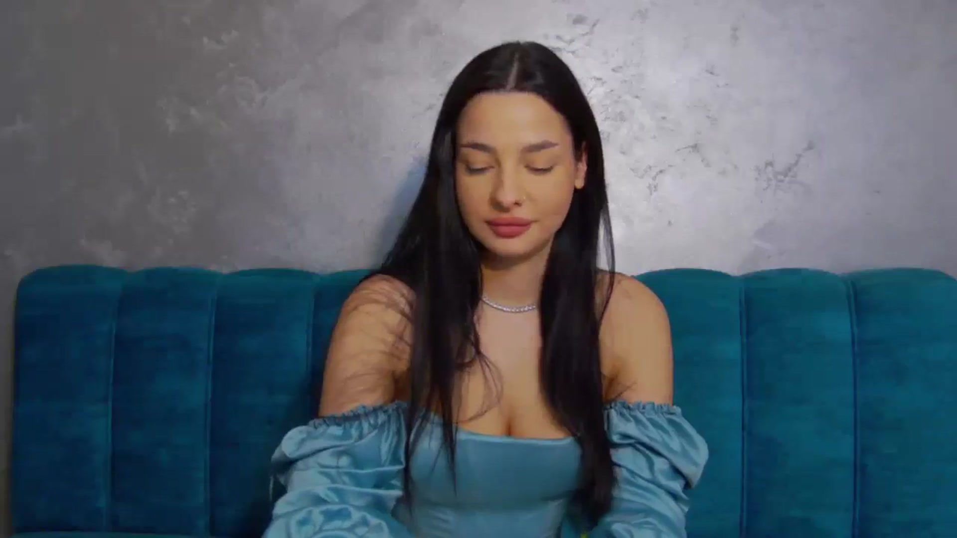 Gallery image thumbnail from SexyLittleMe's myfreecams stream on, 01/05/2025, 16:57 image 2 of 20
