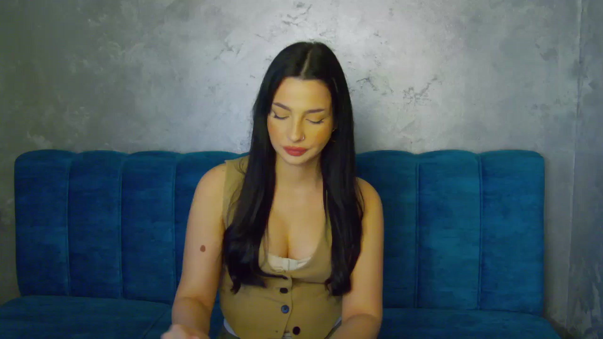 Gallery image thumbnail from SexyLittleMe's myfreecams stream on, 01/25/2025, 16:17 image 12 of 20