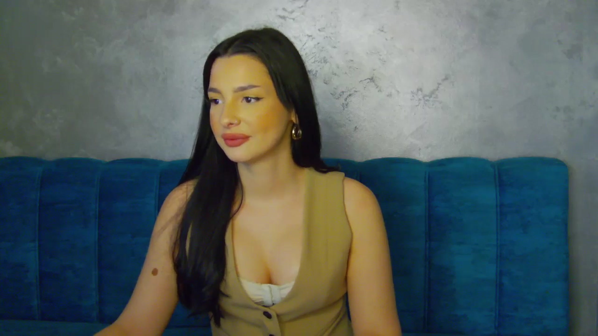 Gallery image thumbnail from SexyLittleMe's myfreecams stream on, 01/25/2025, 16:17 image 2 of 20