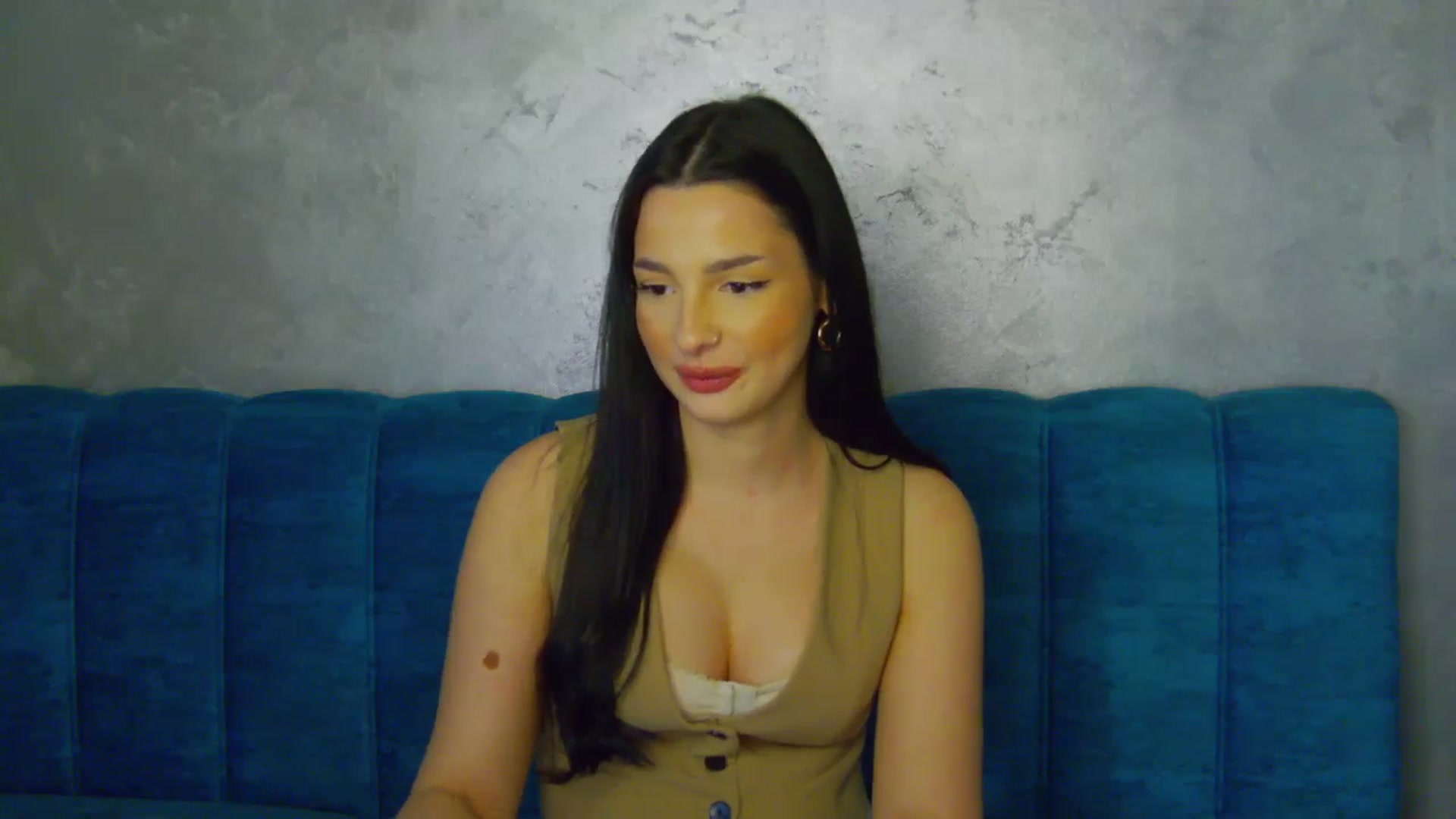 Gallery image thumbnail from SexyLittleMe's myfreecams stream on, 01/25/2025, 16:17 image 19 of 20