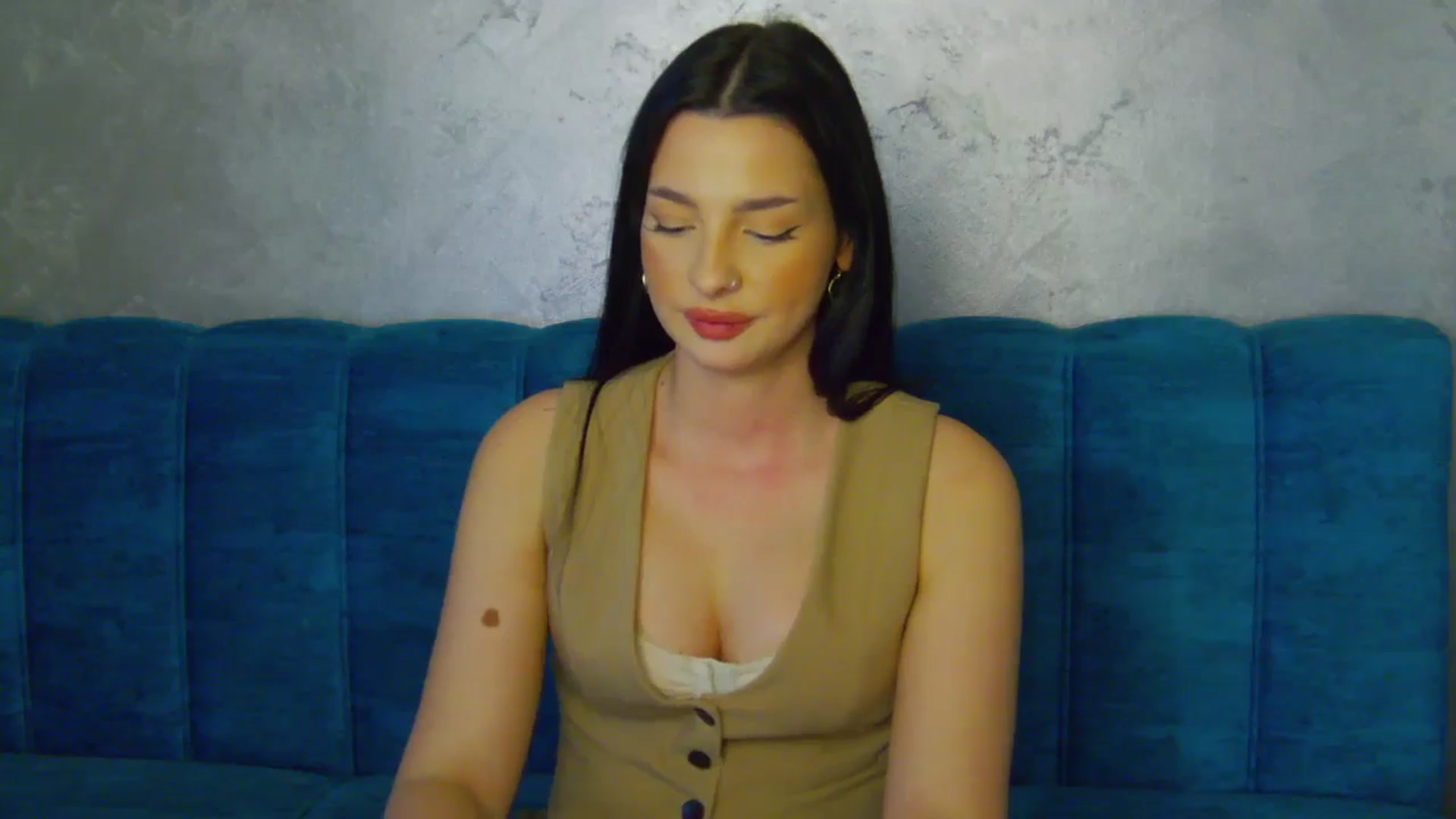 Gallery image thumbnail from SexyLittleMe's myfreecams stream on, 01/25/2025, 18:27 image 13 of 20