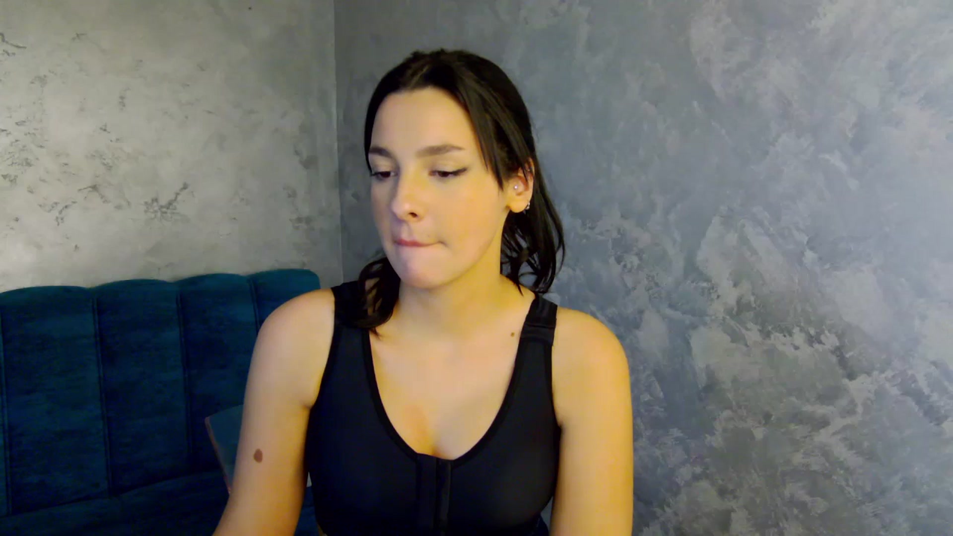 Gallery image thumbnail from SexyLittleMe's myfreecams stream on, 01/29/2025, 20:38 image 18 of 20