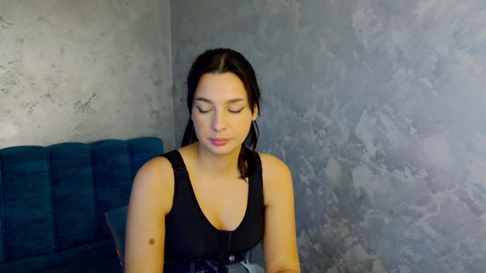 Gallery image thumbnail from SexyLittleMe's myfreecams stream on, 01/29/2025, 20:38 image 19 of 20