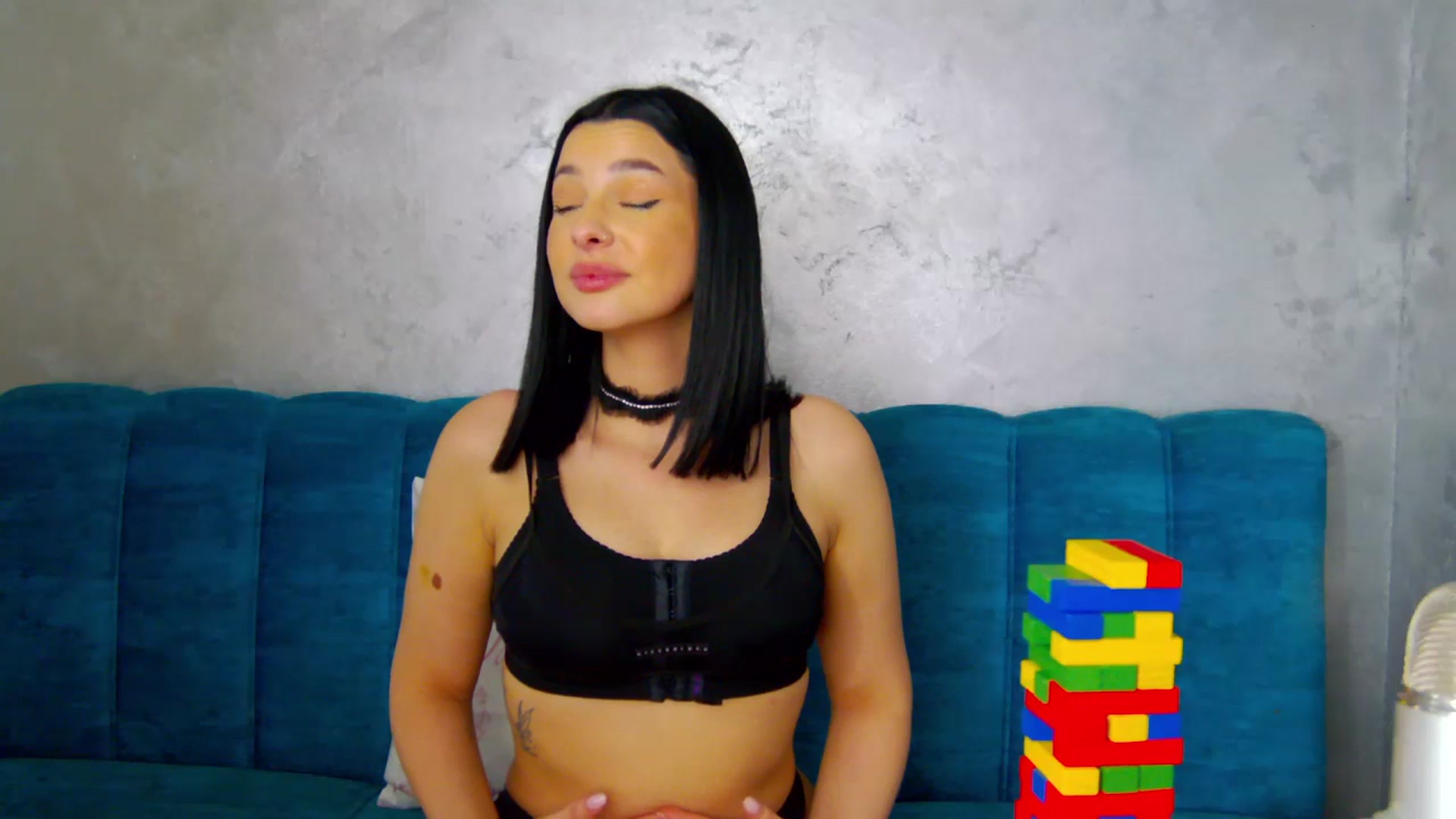Gallery image thumbnail from SexyLittleMe's myfreecams stream on, 02/23/2025, 19:31 image 3 of 20