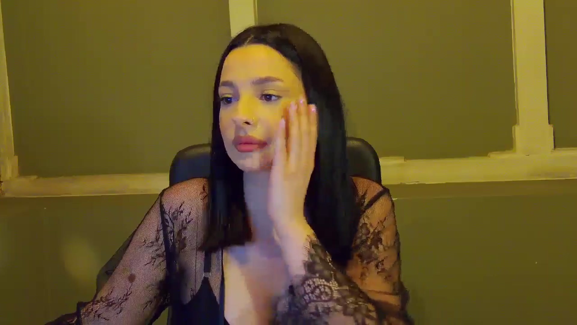 Gallery image thumbnail from SexyLittleMe's myfreecams stream on, 02/24/2025, 20:12 image 4 of 20