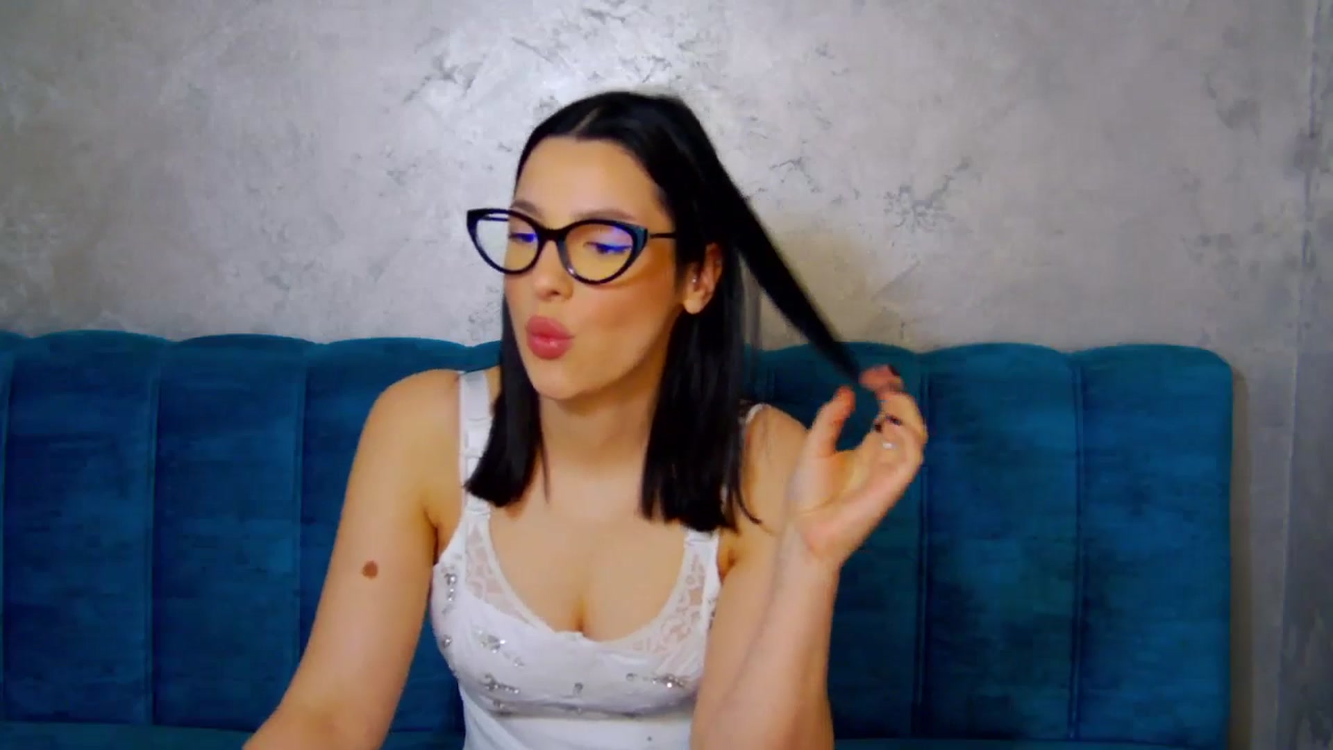 Gallery image thumbnail from SexyLittleMe's myfreecams stream on, 03/03/2025, 16:48 image 8 of 20